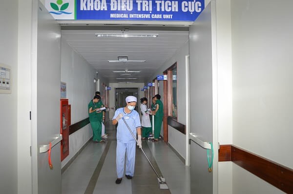 Hình ảnh vệ sinh công nghiệp tại bệnh viện